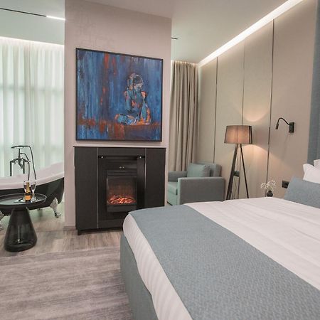 Hotel Dirista Shkoder Bagian luar foto