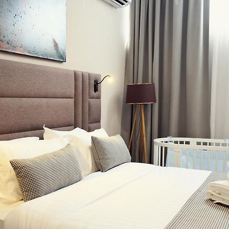 Hotel Dirista Shkoder Bagian luar foto