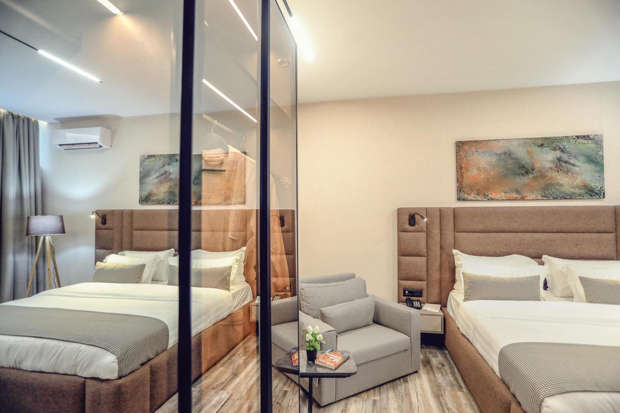 Hotel Dirista Shkoder Bagian luar foto
