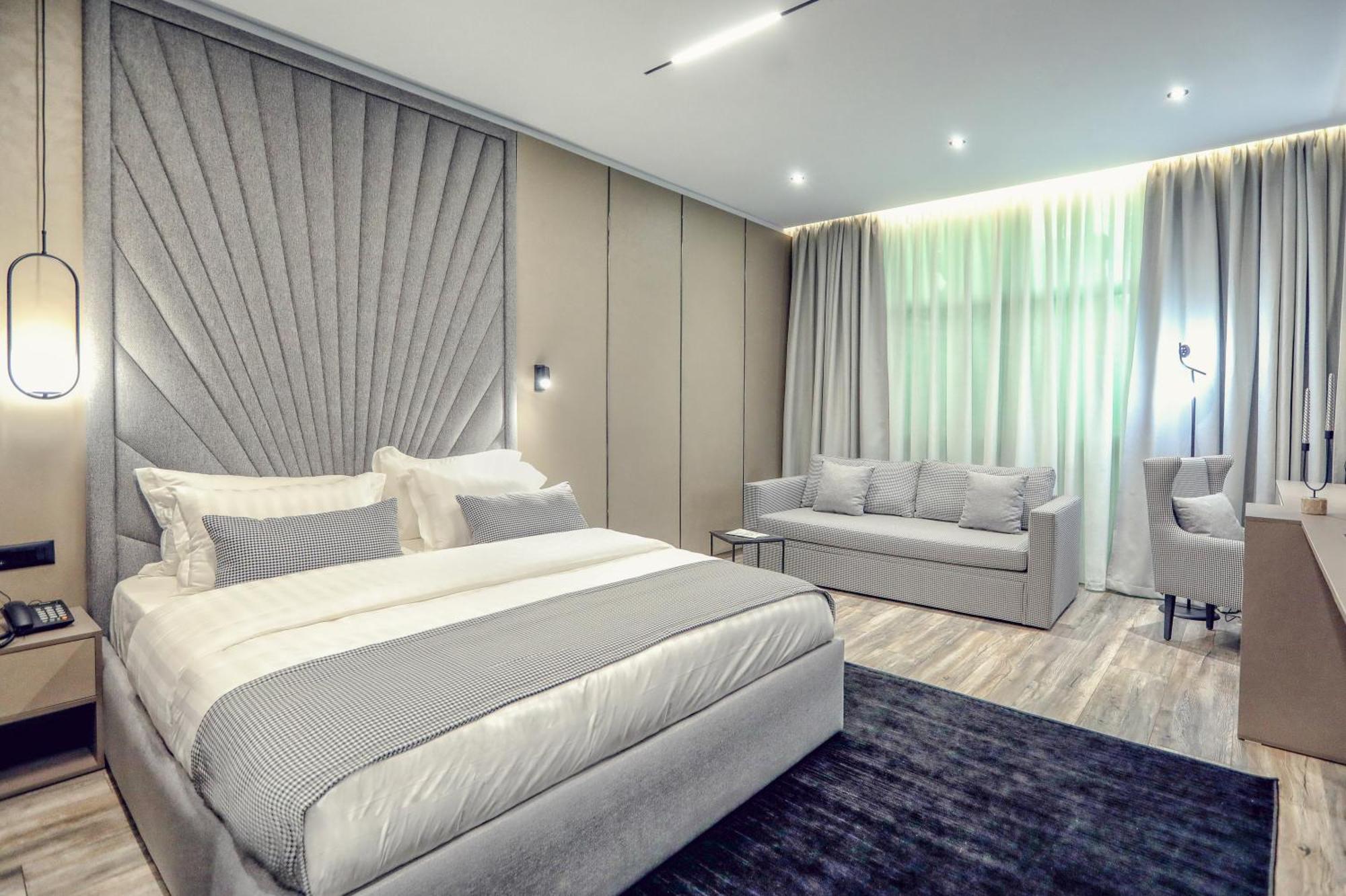 Hotel Dirista Shkoder Bagian luar foto
