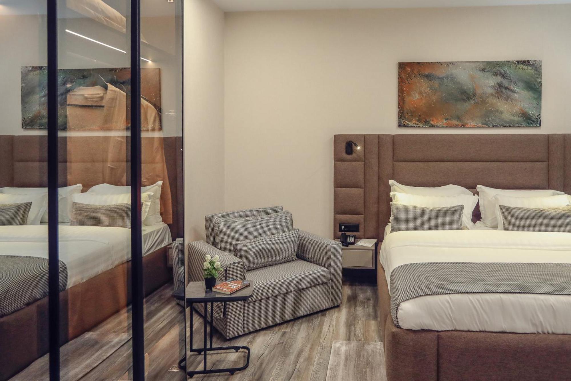 Hotel Dirista Shkoder Bagian luar foto