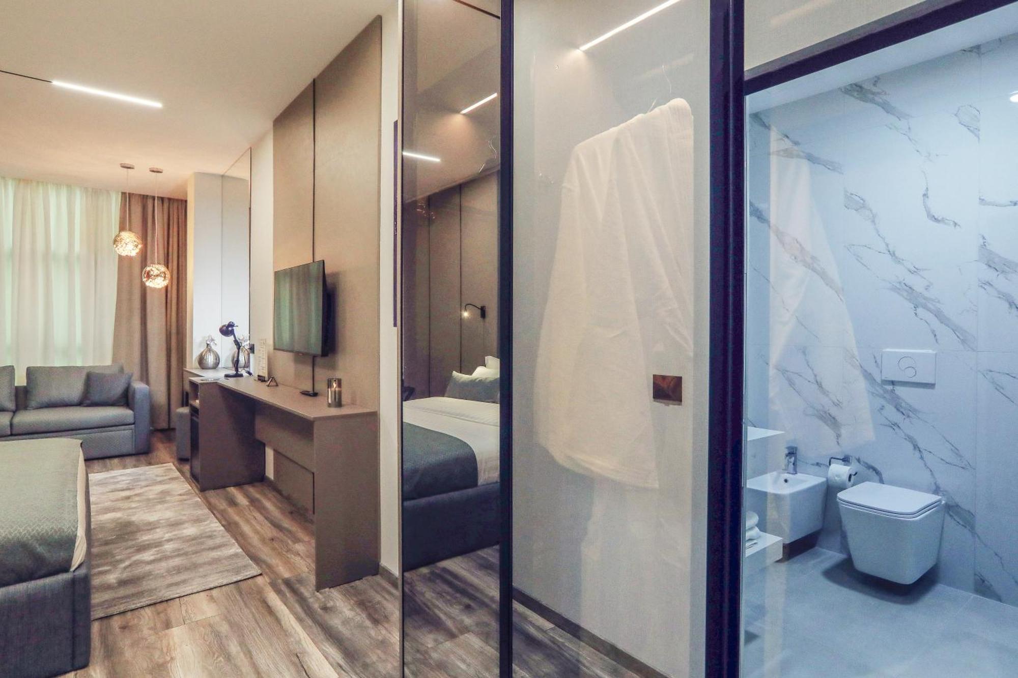 Hotel Dirista Shkoder Bagian luar foto