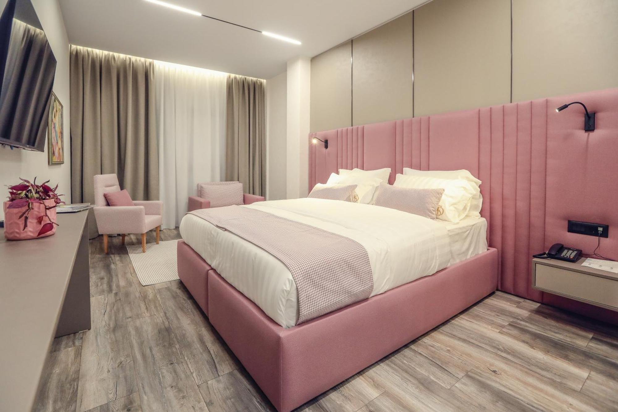 Hotel Dirista Shkoder Bagian luar foto