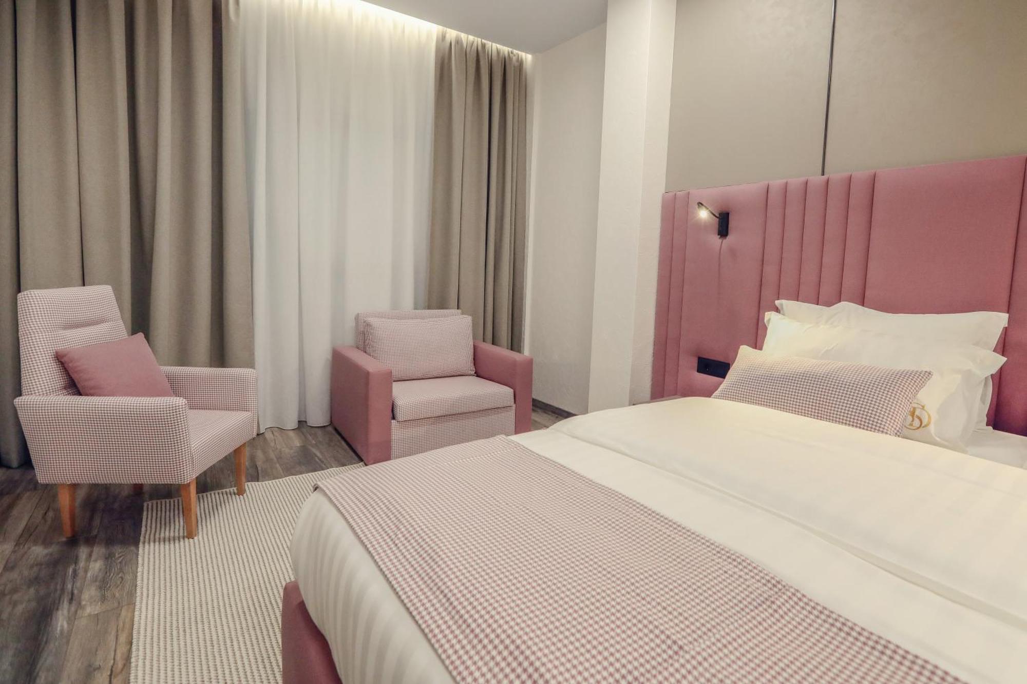 Hotel Dirista Shkoder Bagian luar foto