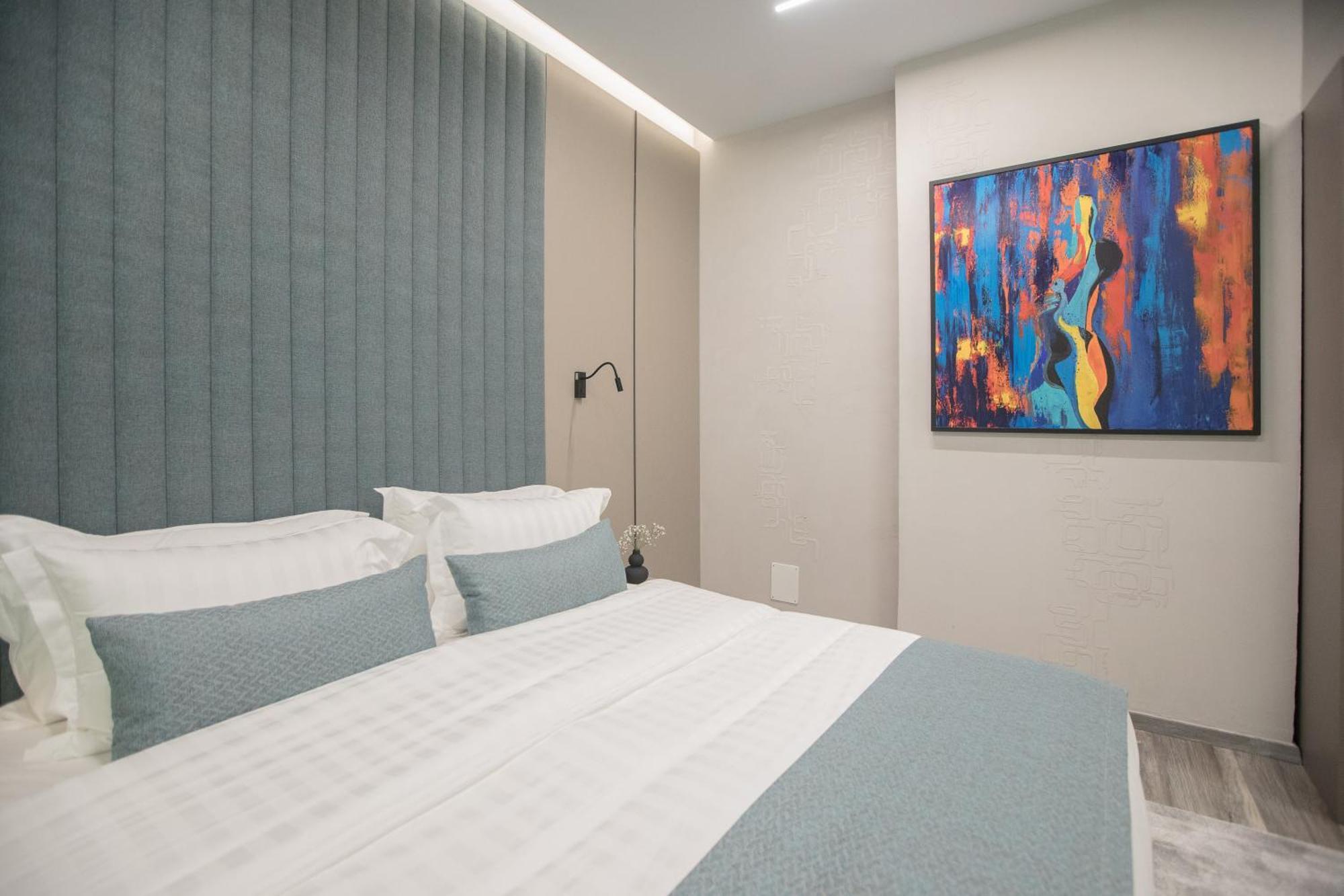 Hotel Dirista Shkoder Bagian luar foto