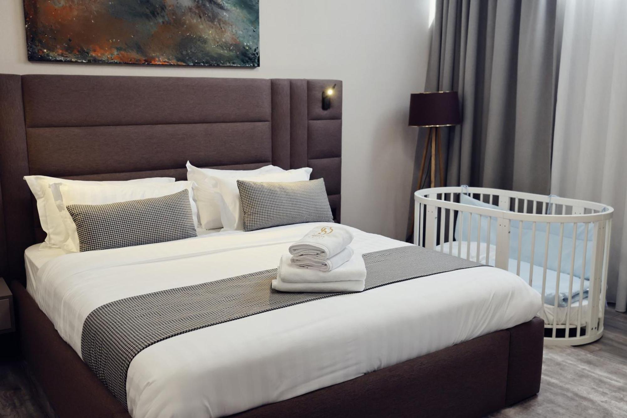 Hotel Dirista Shkoder Bagian luar foto